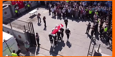 Adana'da otoyolda tırın çarptığı istirahatli polis memuru yaşamını yitirdi
