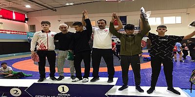 Ceyhan Belediyesporlu güreşçiler, madalyaları topladı